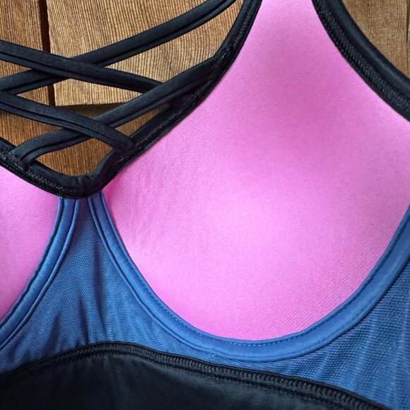 EUC PINK Victorias Secret Ultimate Push Up Sports Bra Wireless - Women's X-Small - Picture 7 of 8